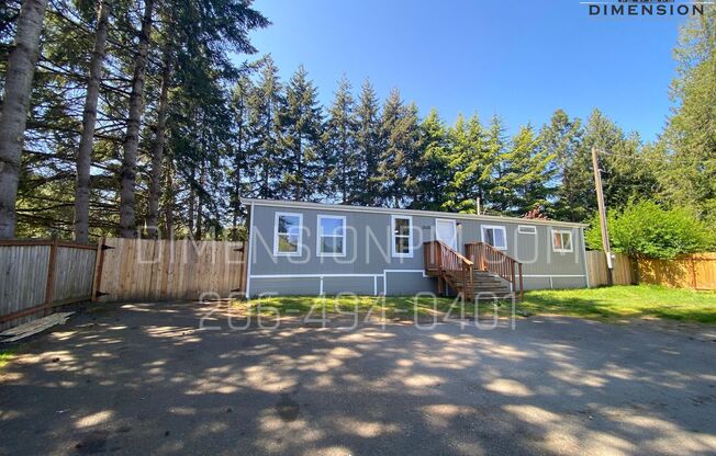 4 Bed 2.5 Bath Remodelled Manufactured Home in Kent! Available NOW! Easy self showings!