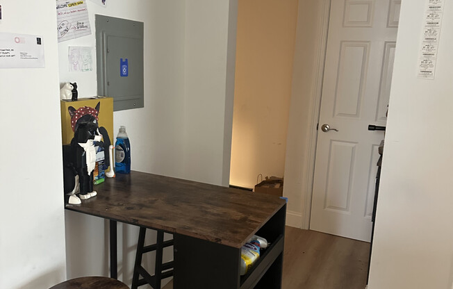 1 bed, 1 bath, $3,500, Unit 304