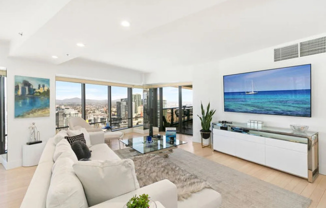 200 Harbor Dr