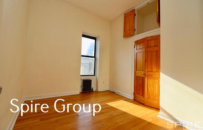 3 beds, 1 bath, $5,000, Unit 4E