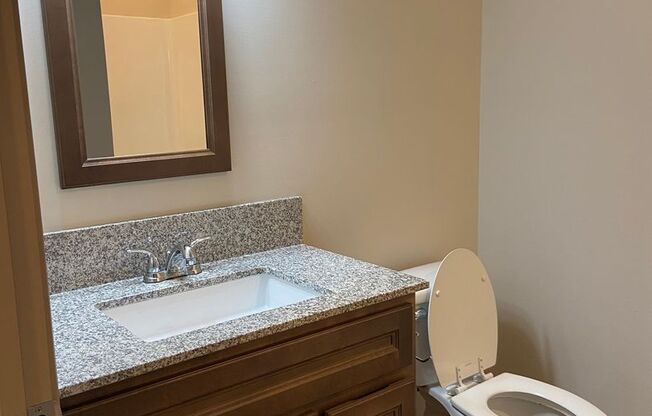 2 beds, 2 baths, 929 sqft, $1,025, Unit 1720-B05