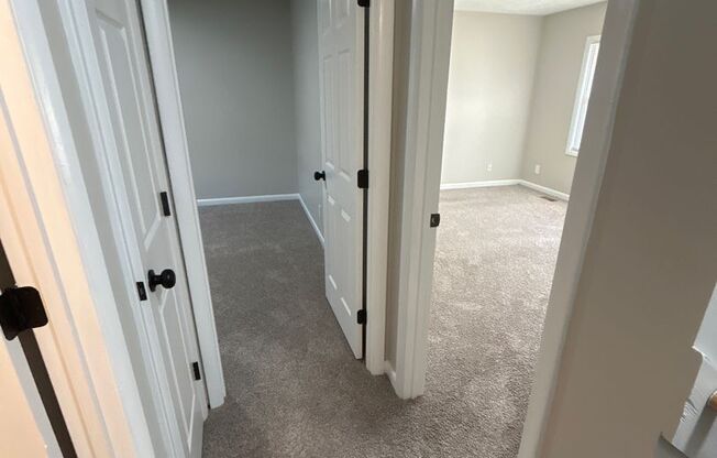 2 beds, 1.5 baths, 1,100 sqft, $1,099, Unit 706-C