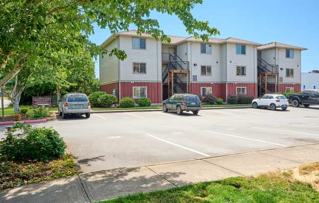 Exteripr at Monroe Avenue Apartments, Salem