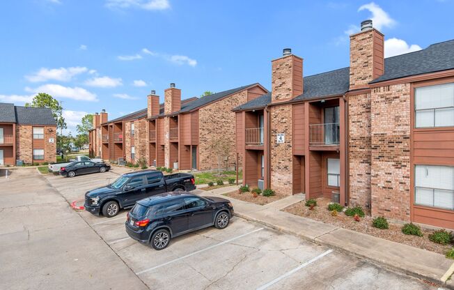 2 beds, 2 baths, $1,100, Unit APARTMENT 90