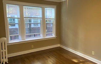 5320 N Winthrop Ave Apt 2W