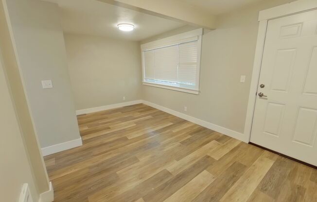 2 beds, 1 bath, $1,700, Unit 11