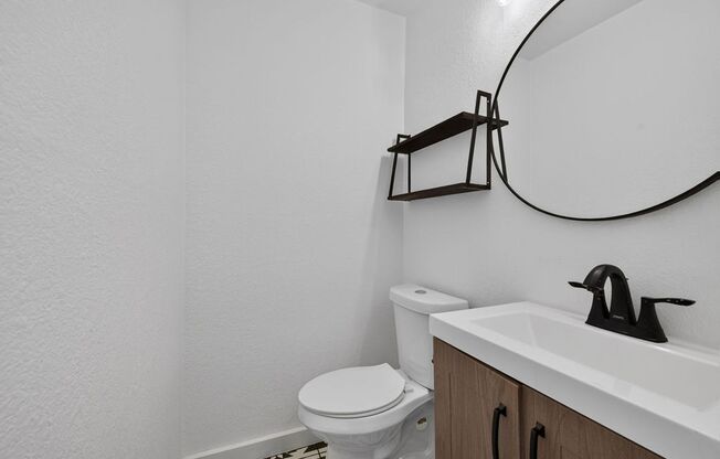 Beautiful 2 Bedroom condo- Move in special one time 500.00 concession at move in.