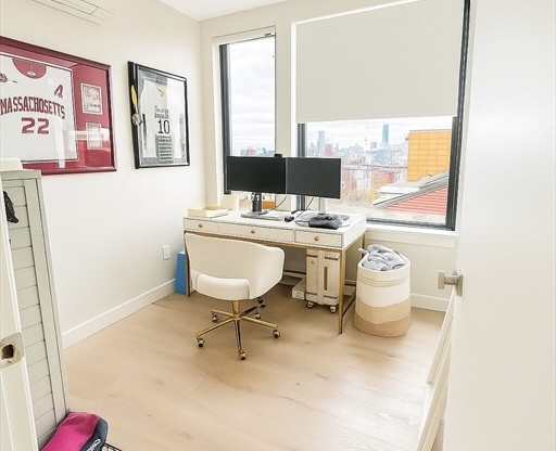 2 beds, 2 baths, 921 sqft, $4,500, Unit 505