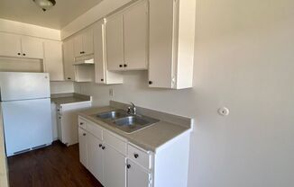 Studio, 1 bath, 425 sqft, $1,525, Unit 0049