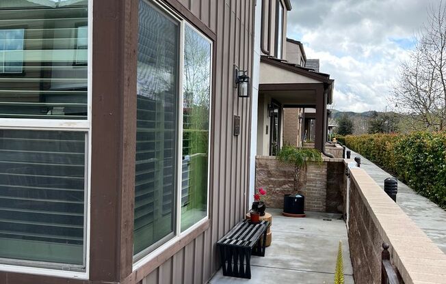 Charming 4-Bedroom Home in Simi Valley