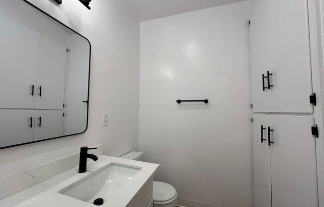 Studio, 1 bath, 615 sqft, $1,998, Unit 219