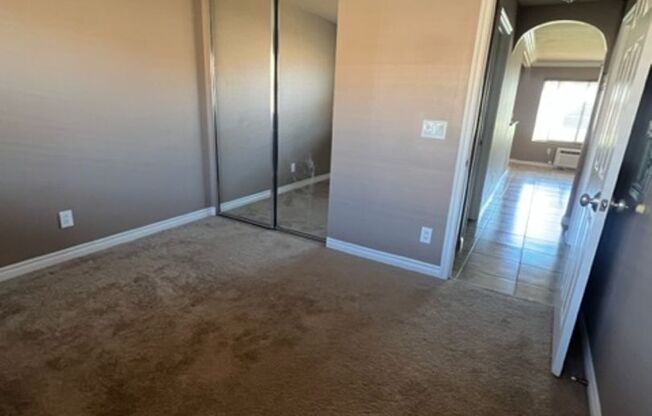 2 beds, 1 bath, $2,250, Unit # 32