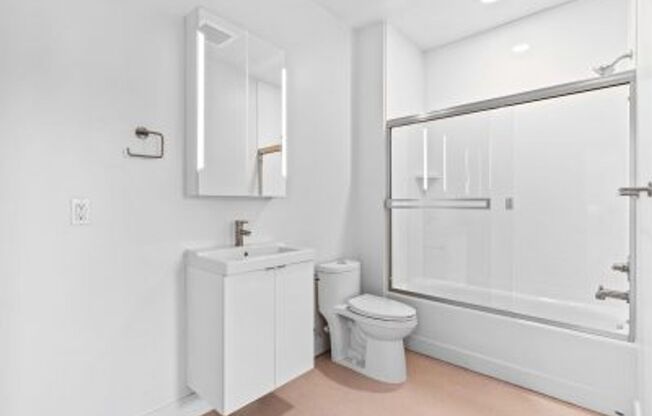 1 bed, 1 bath, 490 sqft, $1,425, Unit 210