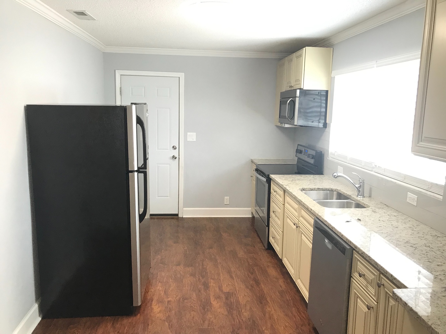 2Bed/1Ba Duplex close to Downtown Concord Fully Renovated with Laundry Room on Site