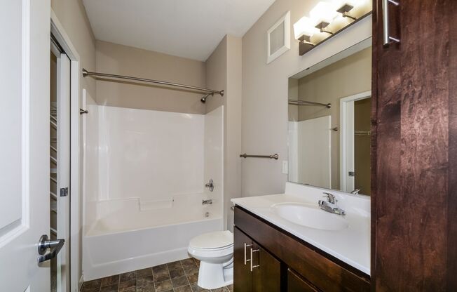 2 beds, 2 baths, 990 sqft, $2,500, Unit 219