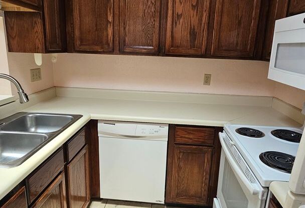 Updated 2 bedroom, 2 bath townhouse in Sahuara Village.