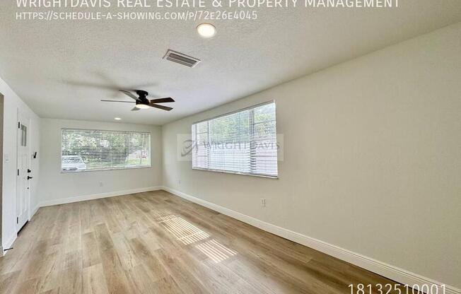 3002 E ELM ST