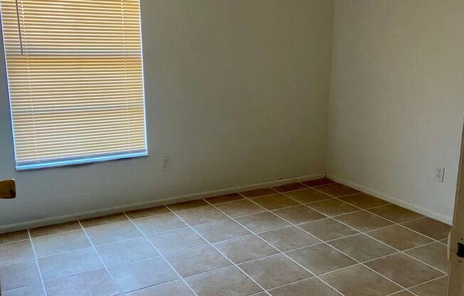 Lovely 3 Bed / 2 Bath Home in Apopka