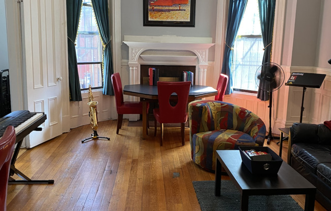 290 Newbury St.
