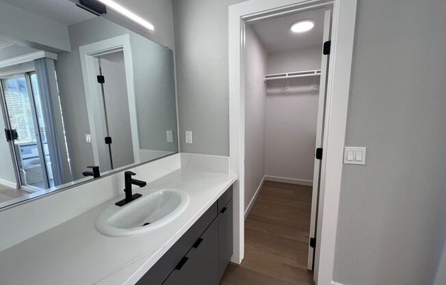 2 beds, 2 baths, 1,013 sqft, $3,510, Unit D-230