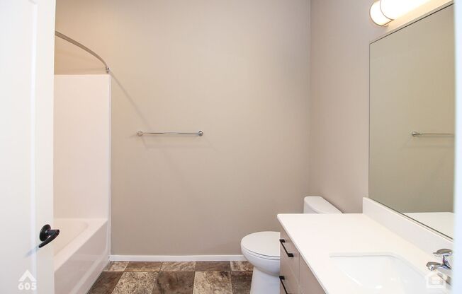 2 beds, 2 baths, 1,092 sqft, $1,750, Unit 5521-5430