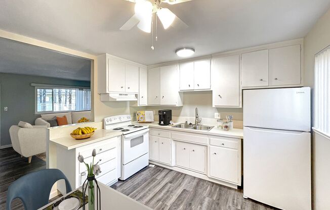 Brentwood Apartments at 2823 - 2831 El Camino Avenue
