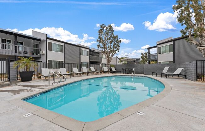 1 bed, 1 bath, 775 sqft, $2,465