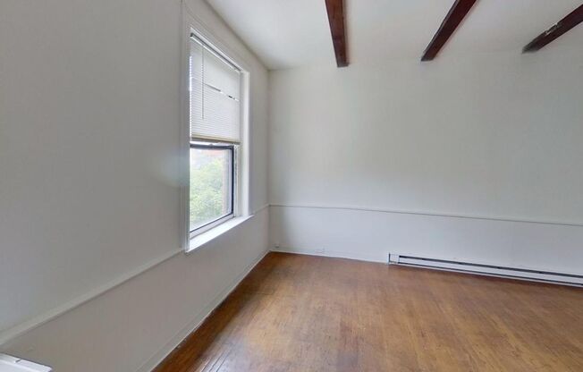 1 bed, 1 bath, 700 sqft, $1,349, Unit 42-3