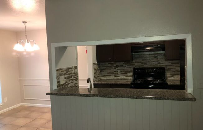 1 bed, 1 bath, 705 sqft, $900, Unit 25