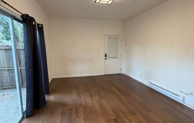 Stylishly Remodeled 2-Bedroom Gem in Redwood City