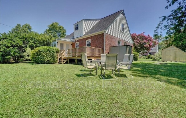 533 ROLAND DR