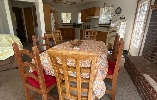 Octagonal Beach House - Sleeps 10 - MID-TERM