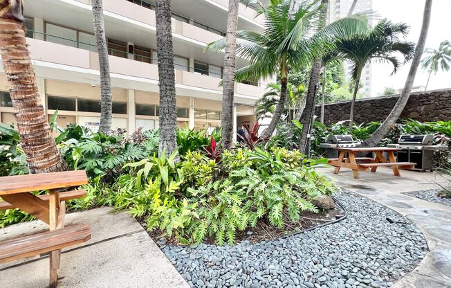 1 bed, 1 bath, $2,300