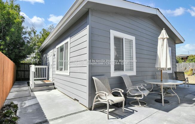 NEWER 2 BR/1 BA detached 1-story unit available 2/1/2026