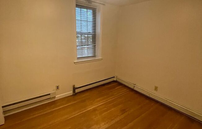 Longwood 2-Bed w/heat