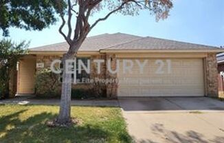 Wonderful 4/2/2 in Eagle Mt-Saginaw ISD For Rent!