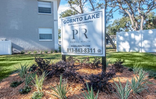 2 beds, 1 bath, $1,550, Unit (110 Gornto Lake Rd )