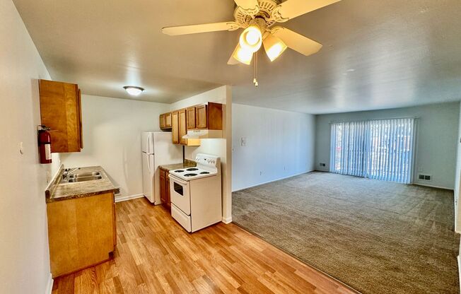 2 beds, 1 bath, 850 sqft, $1,345, Unit 905