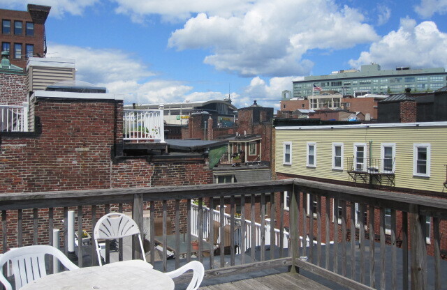 18 THACHER ST