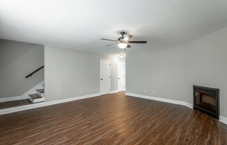 1100 MAPLE TREE LN