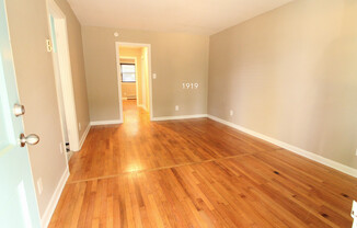 2 beds, 1 bath, $1,150