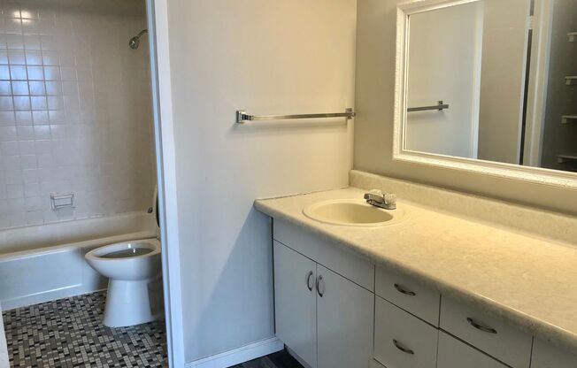 1 bed, 1 bath, 624 sqft, $1,179, Unit 1904