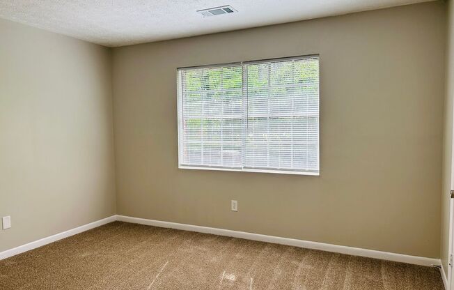 2 beds, 1.5 baths, 1,200 sqft, $1,350, Unit 513 Toombs St Unit 06