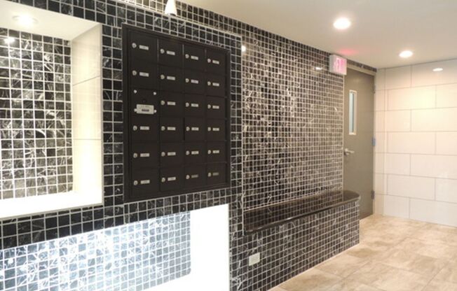 1 bed, 1 bath, 653 sqft, $1,735, Unit 4A