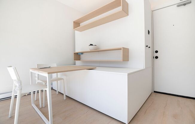 Studio, 1 bath, 214 sqft, $1,350, Unit 108