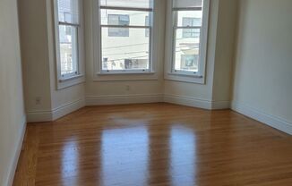 Studio, 1 bath, 500 sqft, $2,100, Unit Unit 5