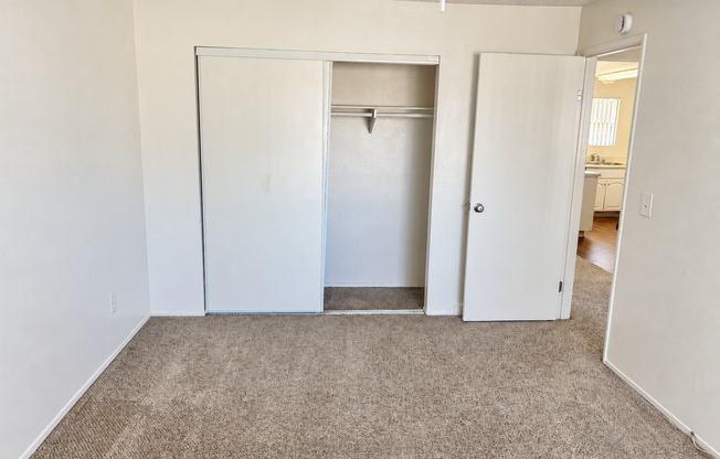 2 beds, 1 bath, 925 sqft, $2,100, Unit 430-J
