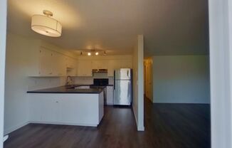 2 beds, 1.5 baths, 1,027 sqft, $1,625, Unit #10