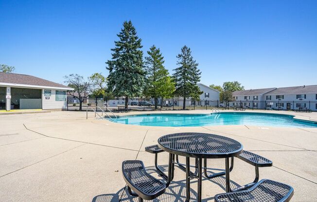 2 beds, 1 bath, 850 sqft, $1,249, Unit DD202
