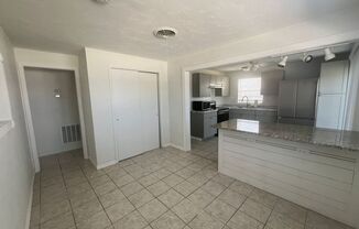 2 beds, 1 bath, $1,800, Unit East Unit